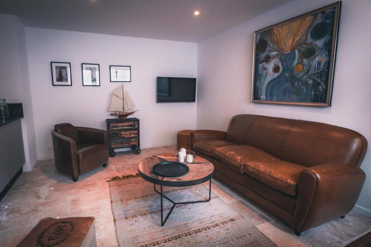 Appartement Avec Cour Privee Centre Ville Classe 4 Etoiles Remparts 1 La Rochelle  Exterior foto